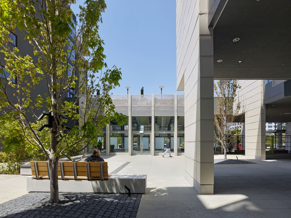fourth street affordable housing by kennerly architecture