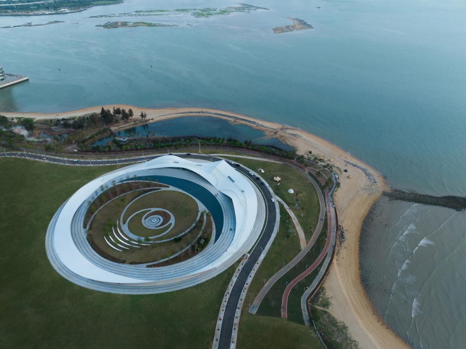 sky mountain coastal station in haikou by sou fujimoto