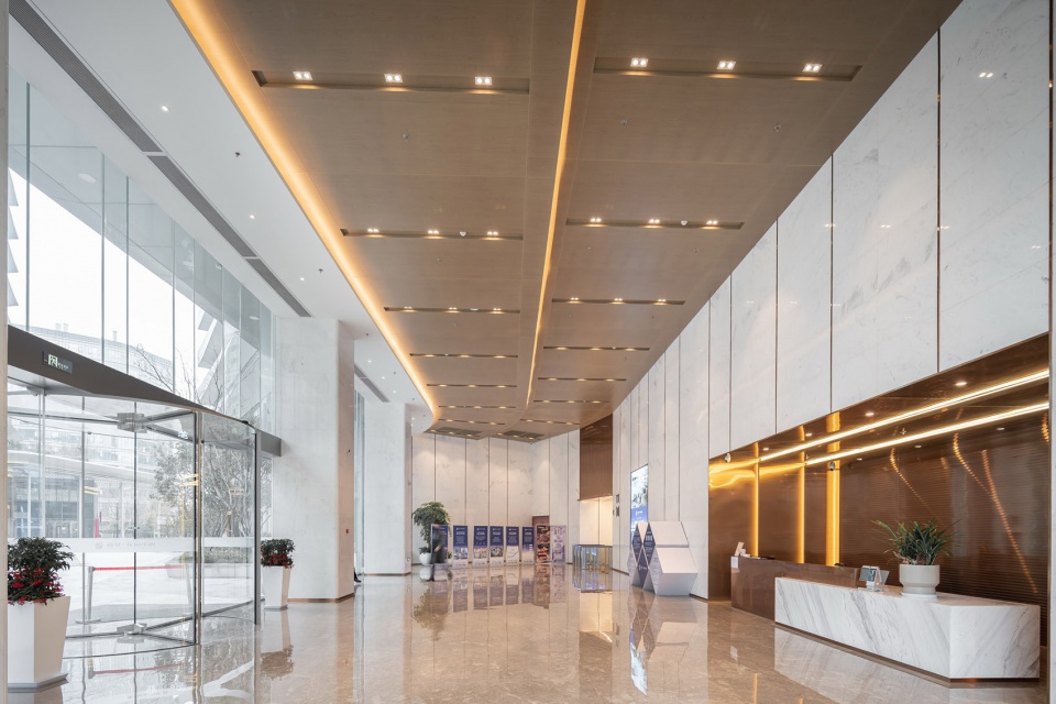 Hangzhou East Railway Station Garden International by GOA