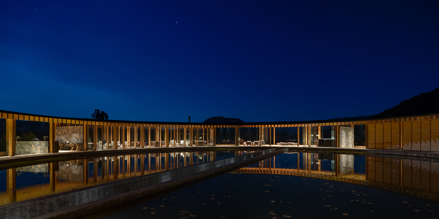 Valle San Nicolás Clubhouse by Sordo Madaleno Arquitectos 谷德设计网