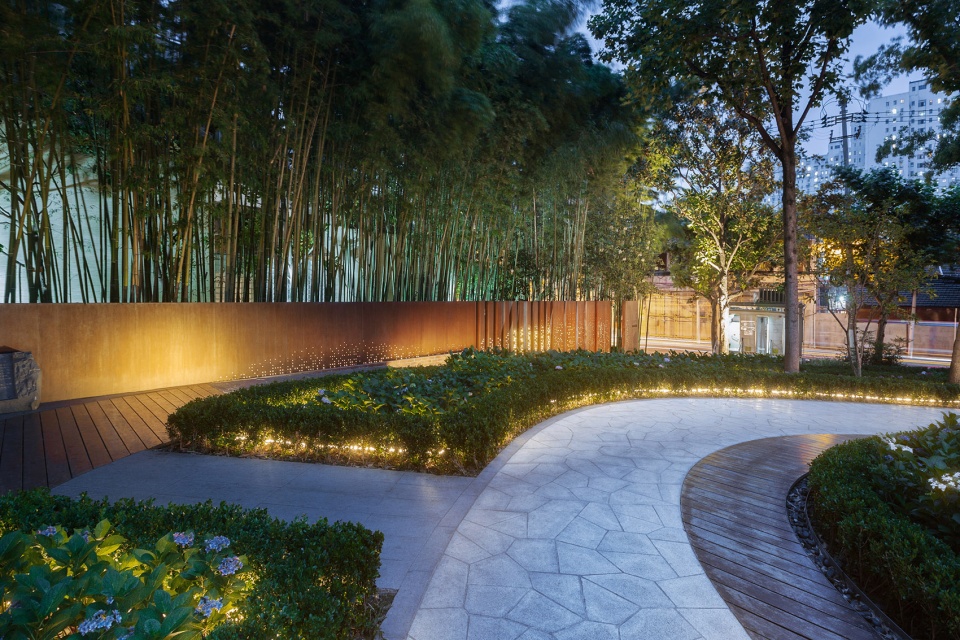 Caojiadu Garden Renovation Shanghai by VIASCAPE design