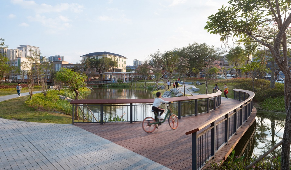 Organic renewal of the contiguous villages of Ding Peng and Huang by DONGDA SHENZHEN DESIGN CO LTD