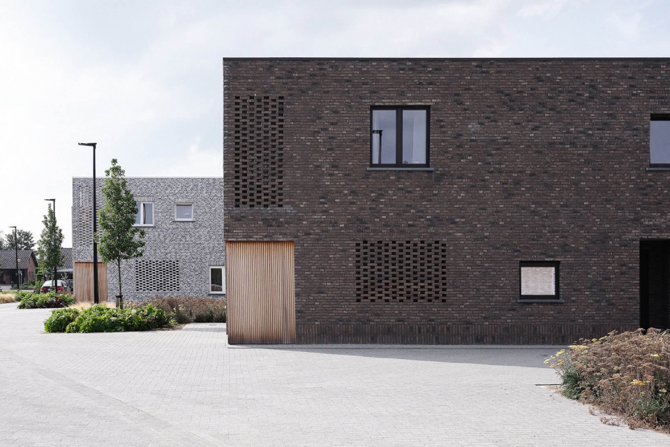 social housing in dessel by studio farris architects