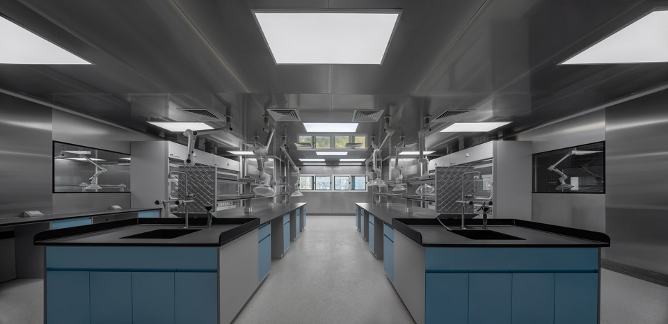 Design of Pingshan District Center for Disease Control and Prevention of Shenzhen by Z Z STUDIO