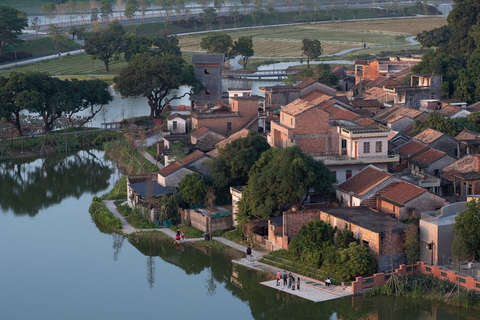 Organic renewal of the contiguous villages of Ding Peng and Huang by DONGDA SHENZHEN DESIGN CO LTD