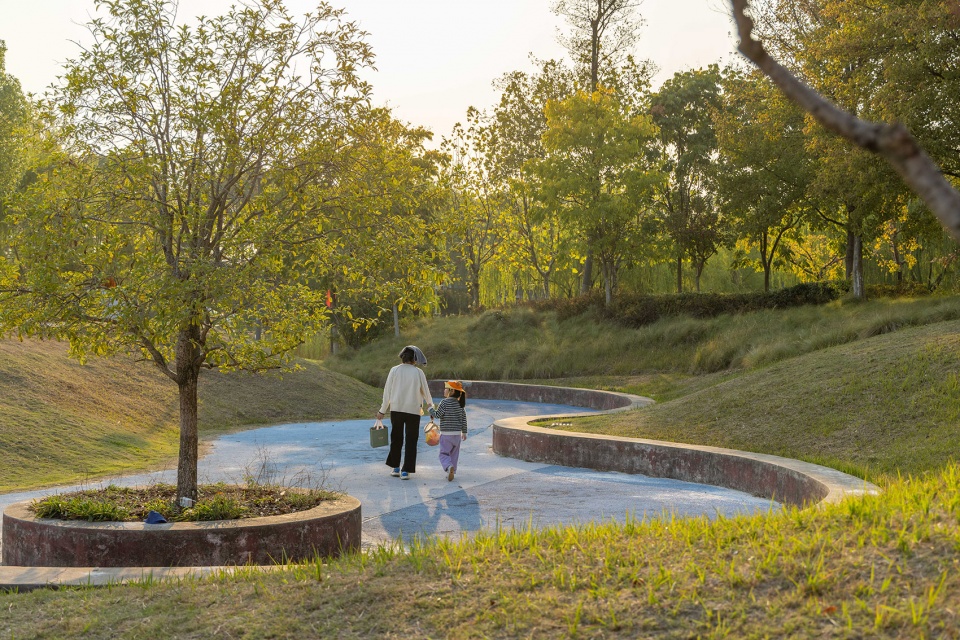 Zhongjiang Park Wuhu by L A Design
