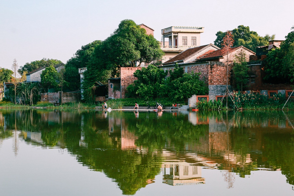 Organic renewal of the contiguous villages of Ding Peng and Huang by DONGDA SHENZHEN DESIGN CO LTD