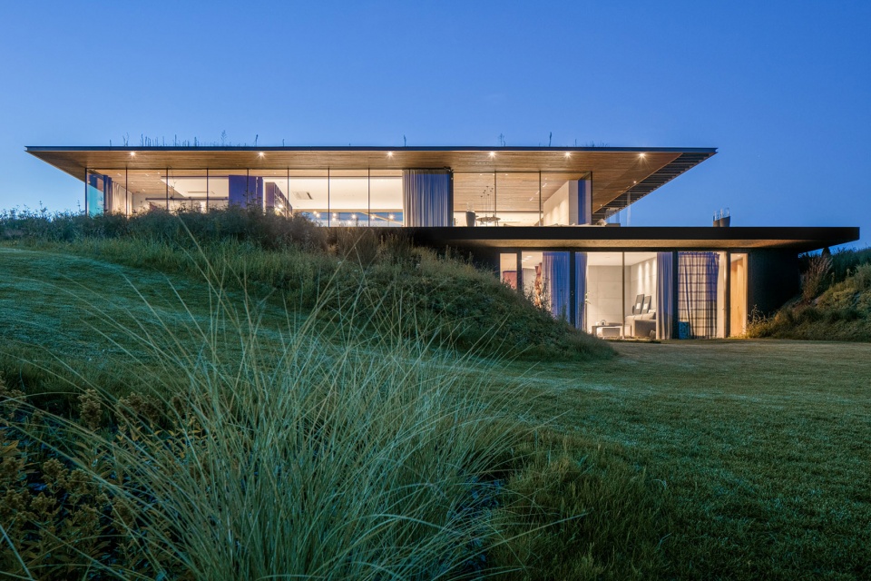 house 35 35 by 77studio