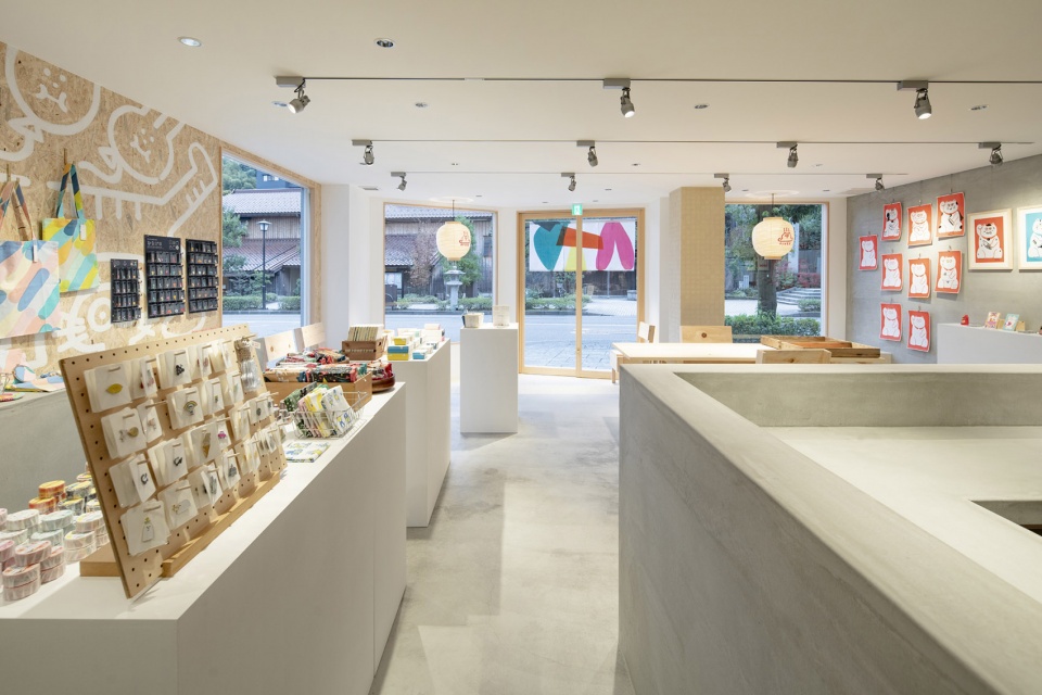 aiueo yamashiro onsen store by koyori architects