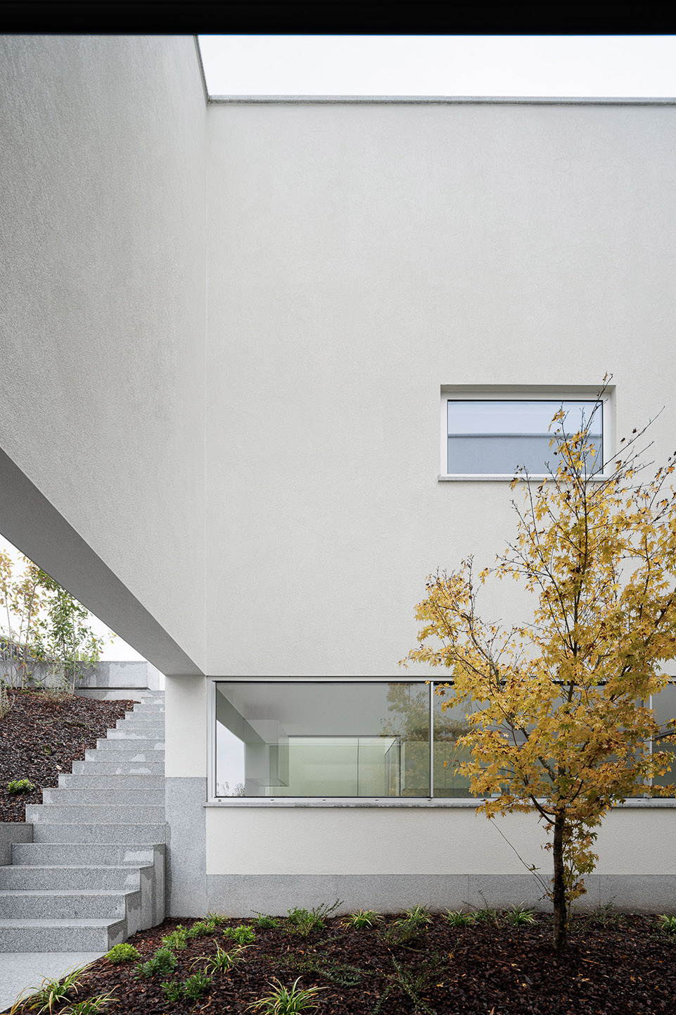 House in Santa Marinha by Helder da Rocha Arquitectos - 谷德设计网