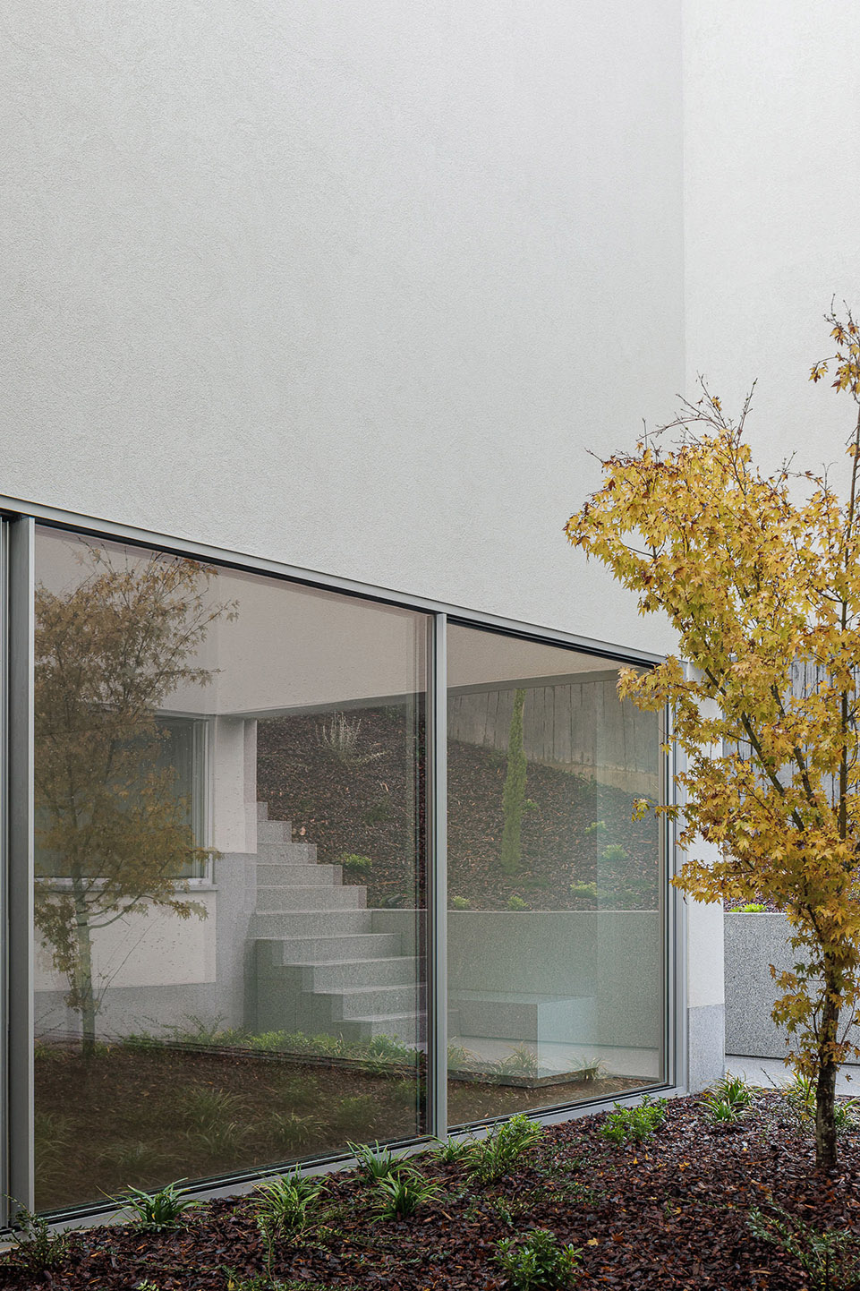 House in Santa Marinha by Helder da Rocha Arquitectos - 谷德设计网