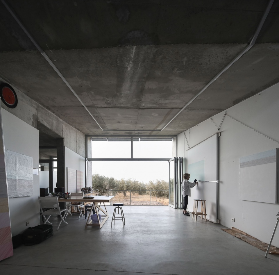 soledad sevilla artist studio by cayuelas arquitectos