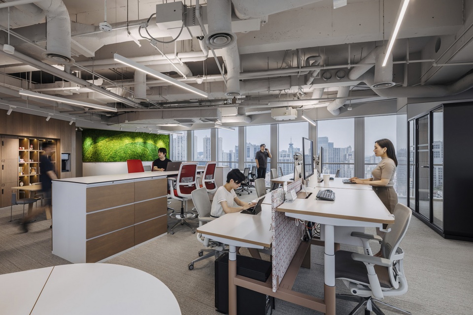haworth hws customer experience centre in shanghai china by gensler