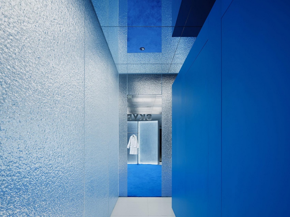 skypeople the plaza shanghai china by fununit design