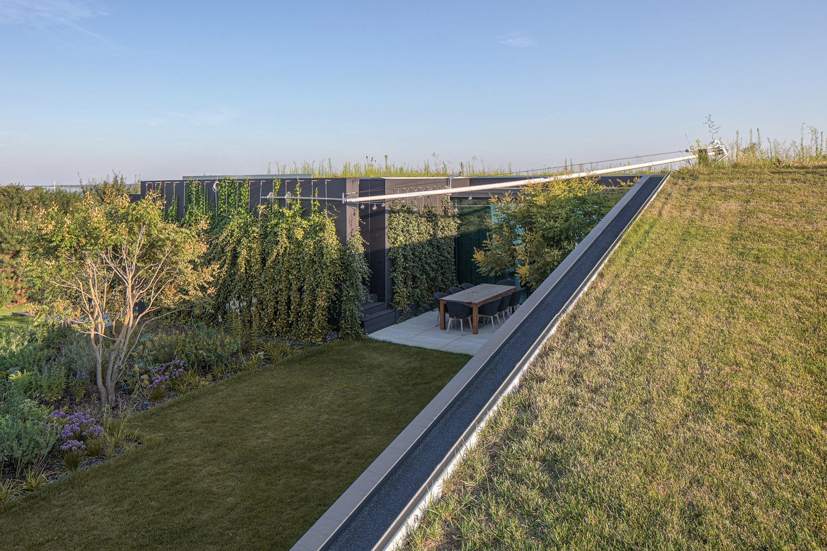 house-35-35-by-77studio