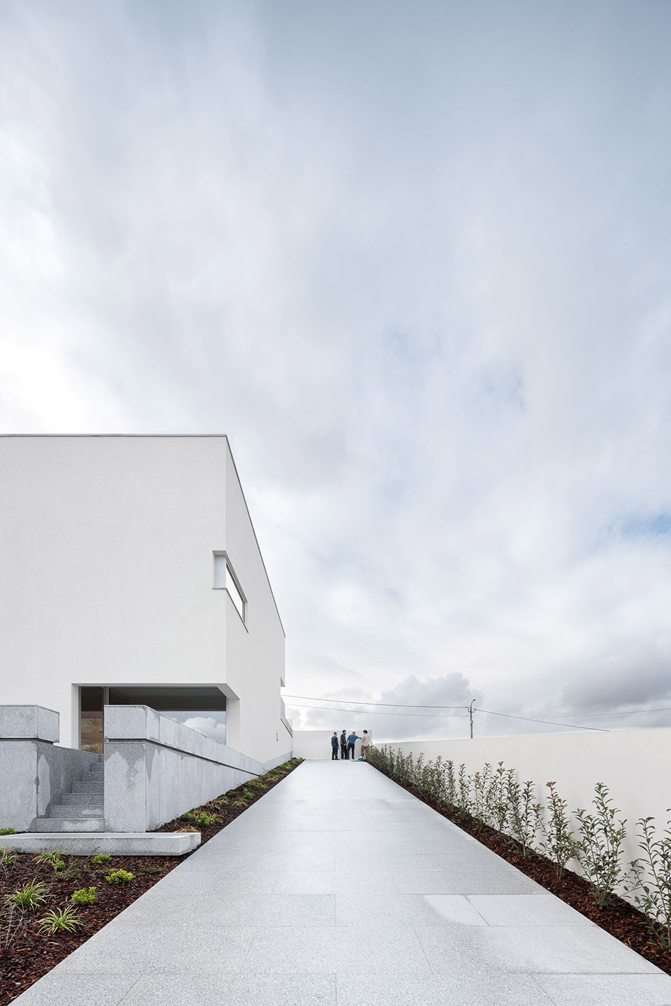 House in Santa Marinha by Helder da Rocha Arquitectos - 谷德设计网