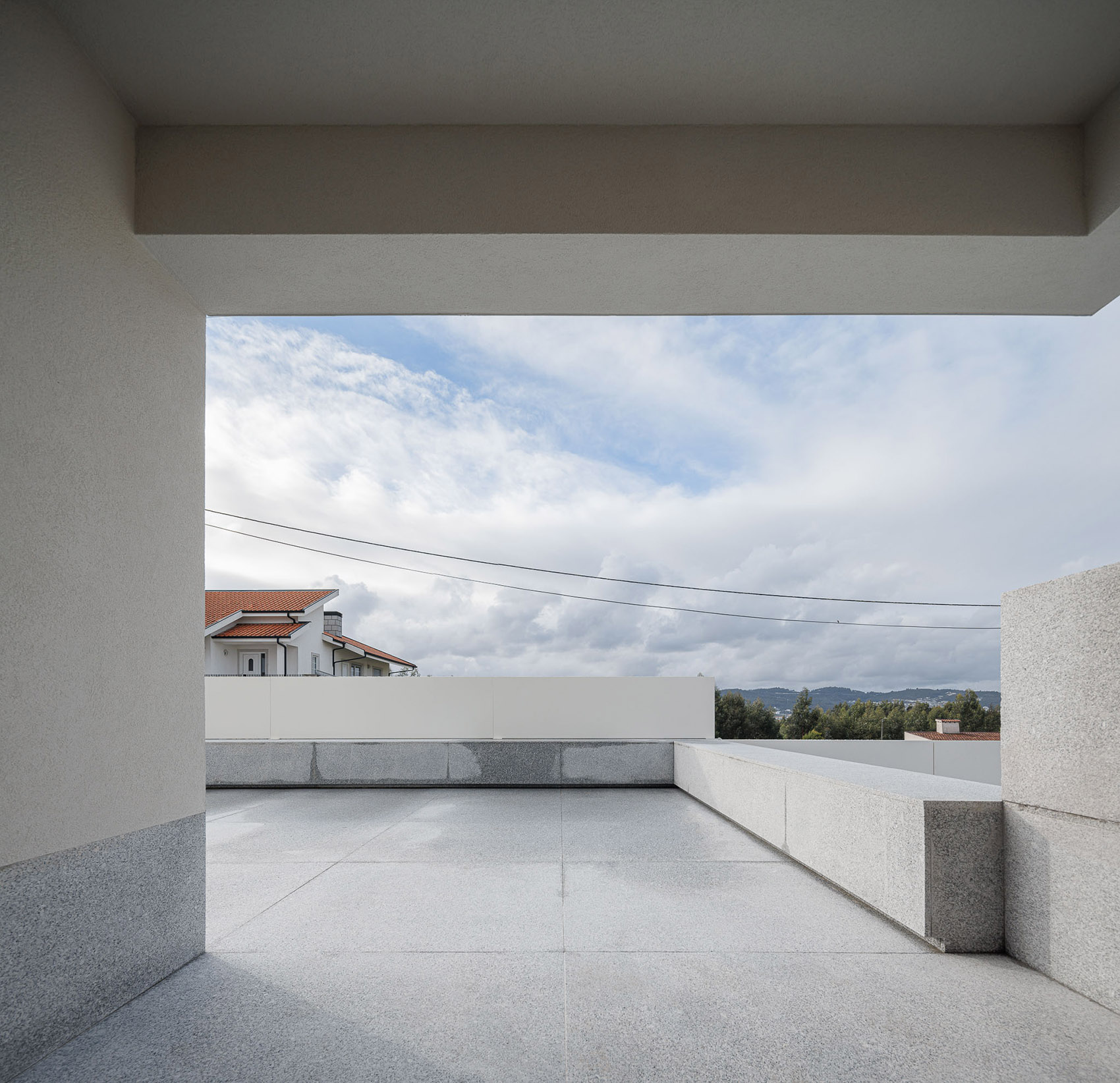 House in Santa Marinha by Helder da Rocha Arquitectos - 谷德设计网