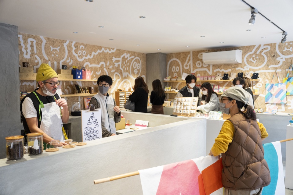 aiueo yamashiro onsen store by koyori architects