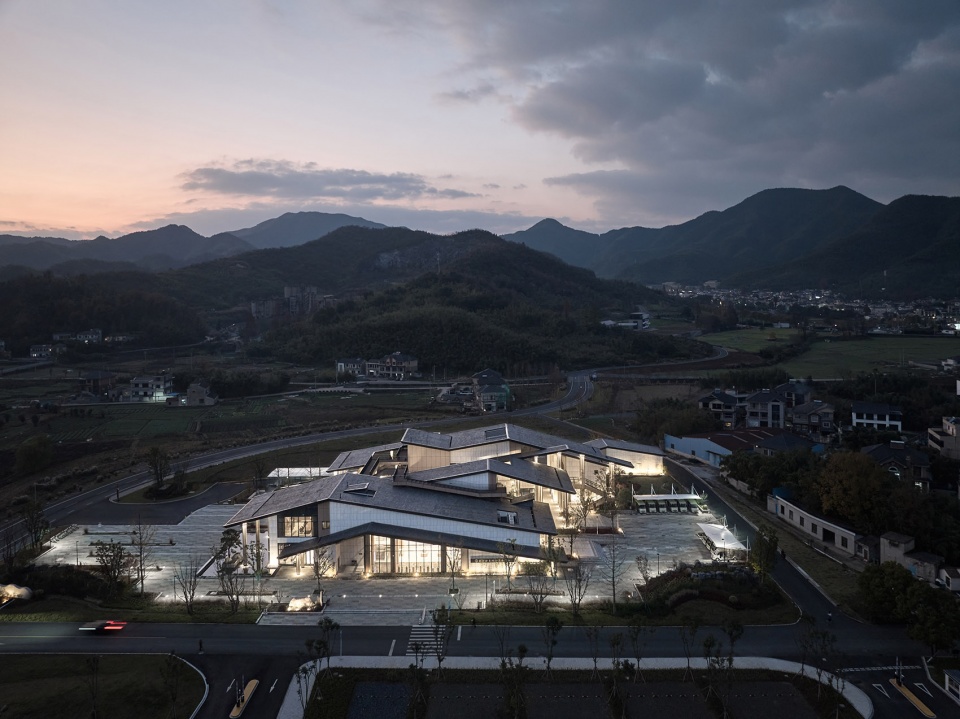 yucun tourist service center by local architecture design office