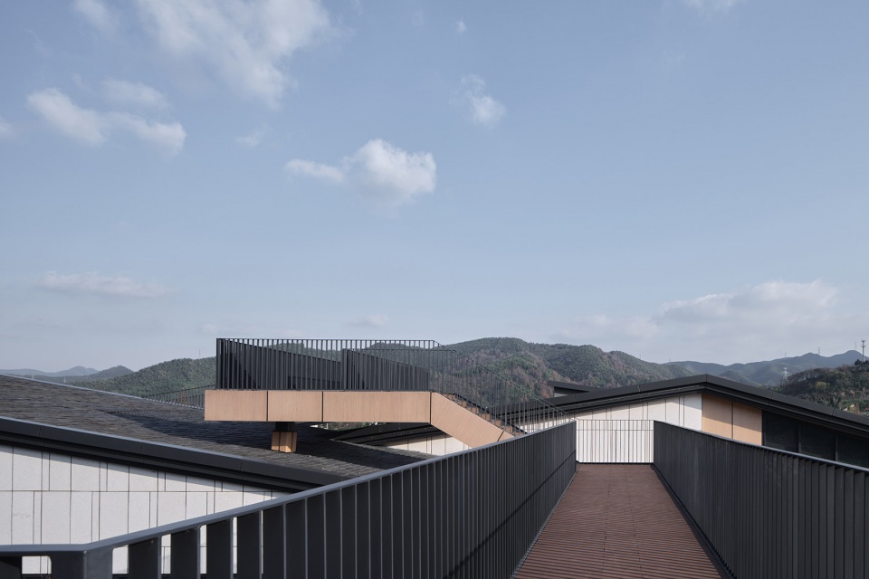 yucun tourist service center by local architecture design office