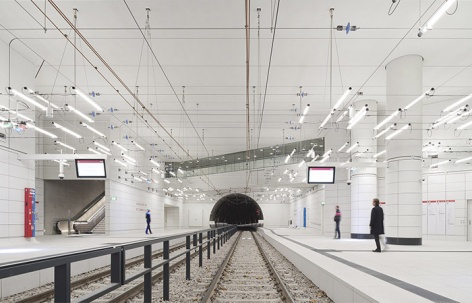 Karlsruhe轻铁隧道，德国 / allmannwappner
