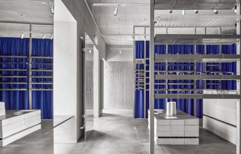 Radius 58快闪眼镜店 + Resource咖啡厅，圣彼得堡 / DA bureau