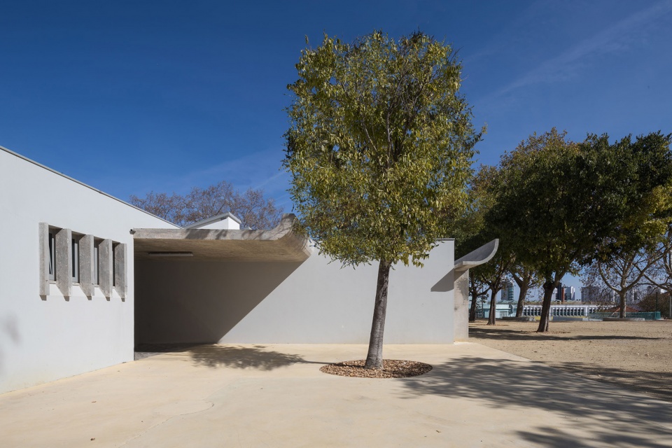 eb 36 school by jose adriao arquitectos
