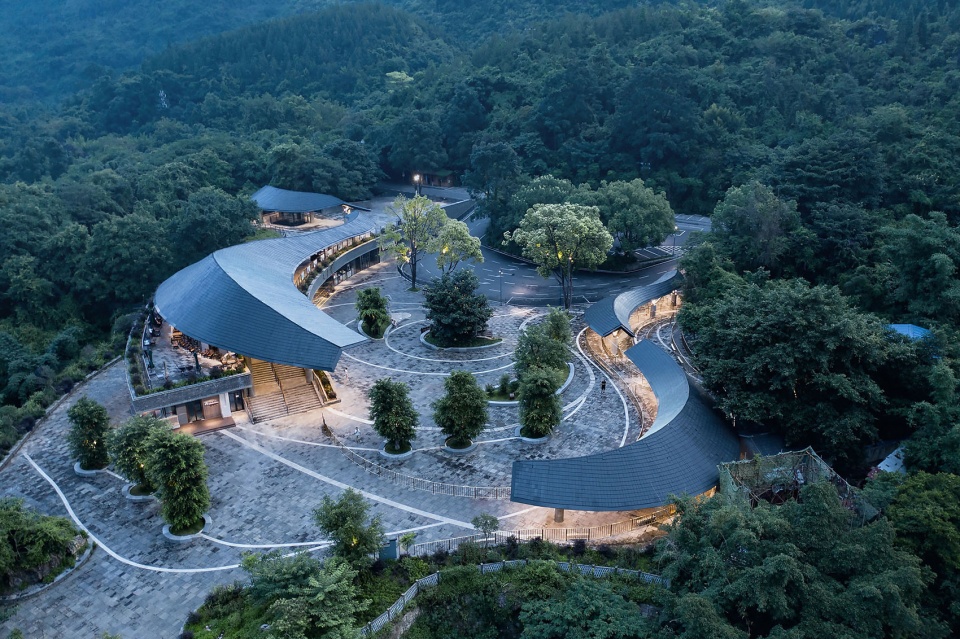 tourist center of huangguoshu scenic area by caupdaepatsc