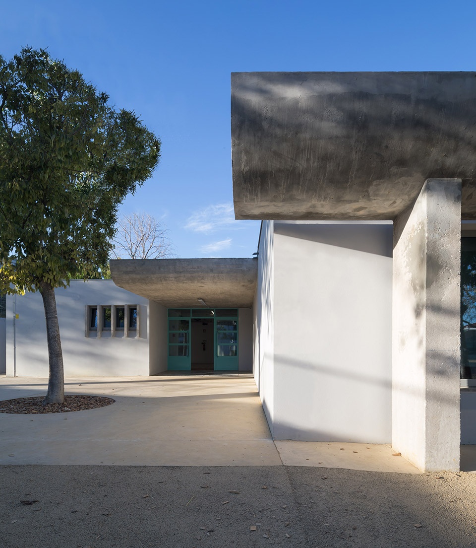eb 36 school by jose adriao arquitectos