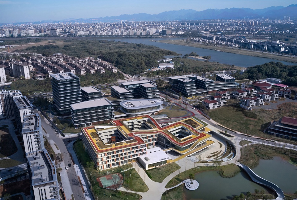 student community center at yangtze delta region institute quzhou of uestc by time space architecture studio tjad