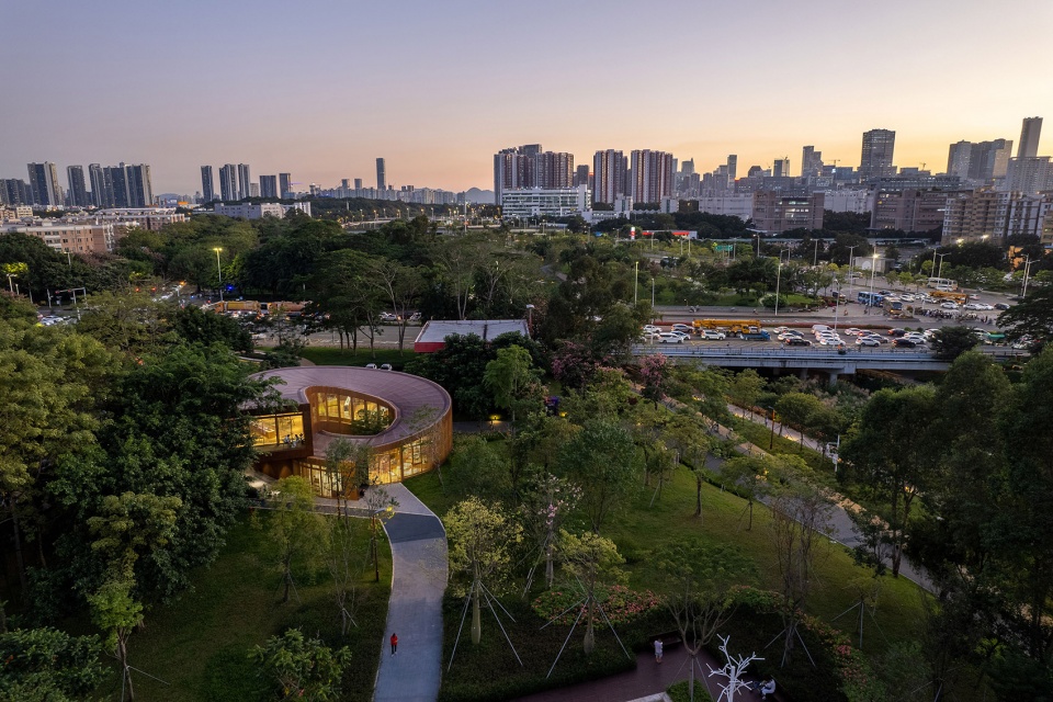 Serpentine Bookhouse China by ATELIER XI