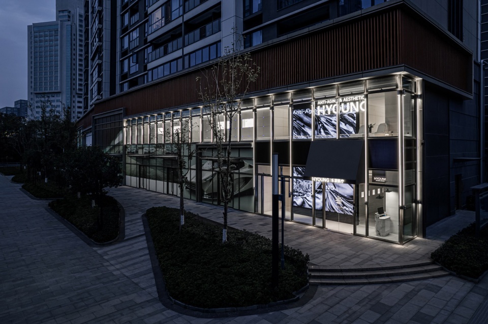 hyoung by jacky w design