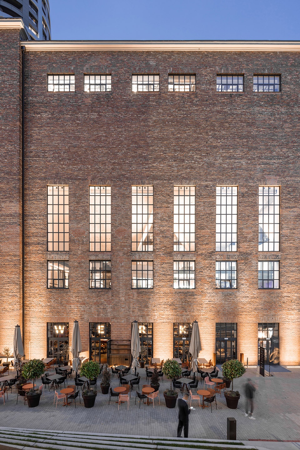 werk restaurant BEEF ARCHITEKTI