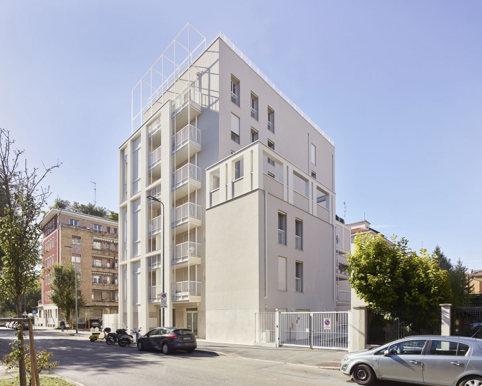 Casa Calipso Milan by Degli Esposti Architetti