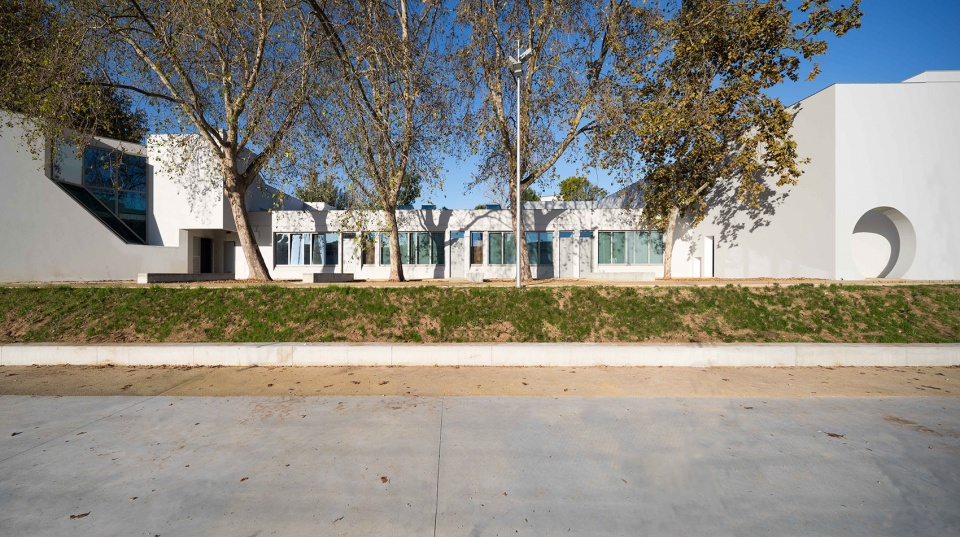 eb 36 school by jose adriao arquitectos