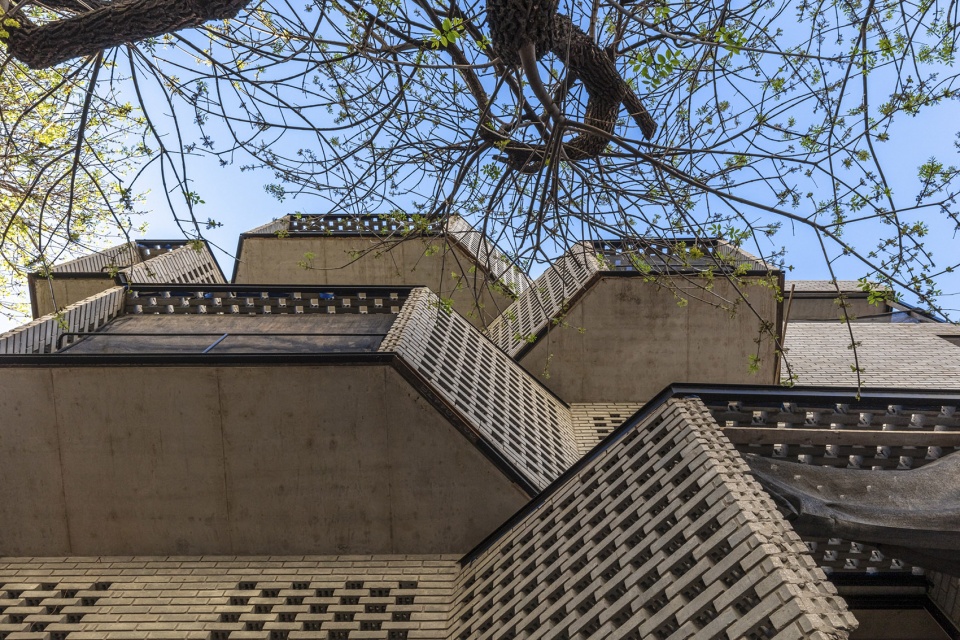 M 5606 by Arqtipo Arq Juan Pablo Negro