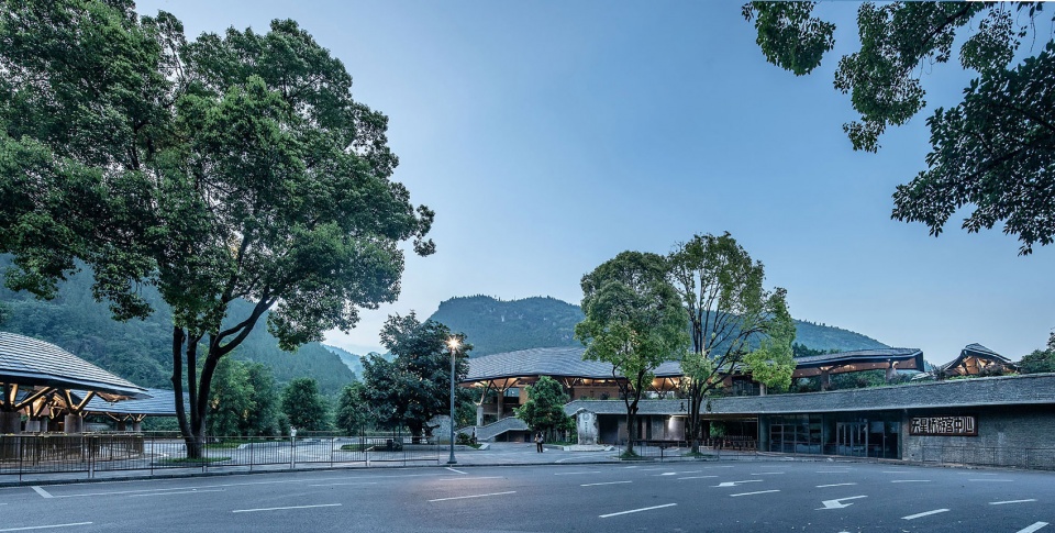 tourist center of huangguoshu scenic area by caupdaepatsc