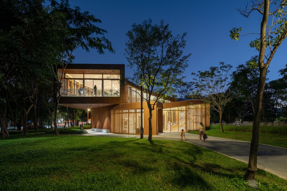 Serpentine Bookhouse China by ATELIER XI