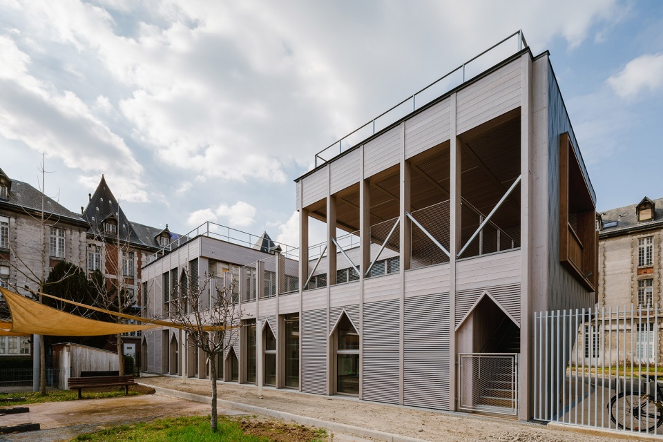 Saint Louis kindergarten Janez Nguyen Architects