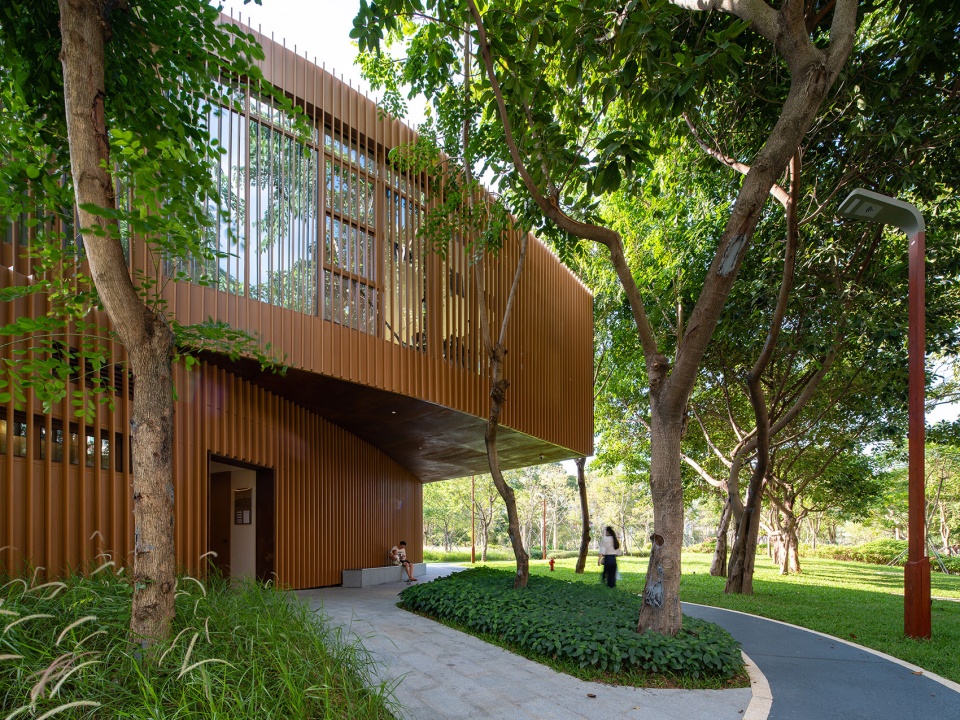 Serpentine Bookhouse China by ATELIER XI