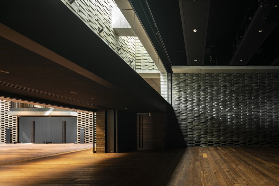 Hirakata Performing Visual Arts Center by Nikken Sekkei Ltd