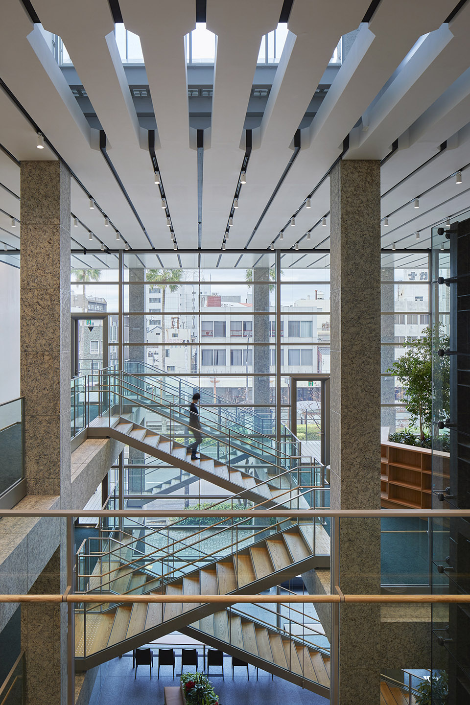 Awa Bank Head Office Sales Department Building by Nikken Sekkei Ltd 谷德设计网