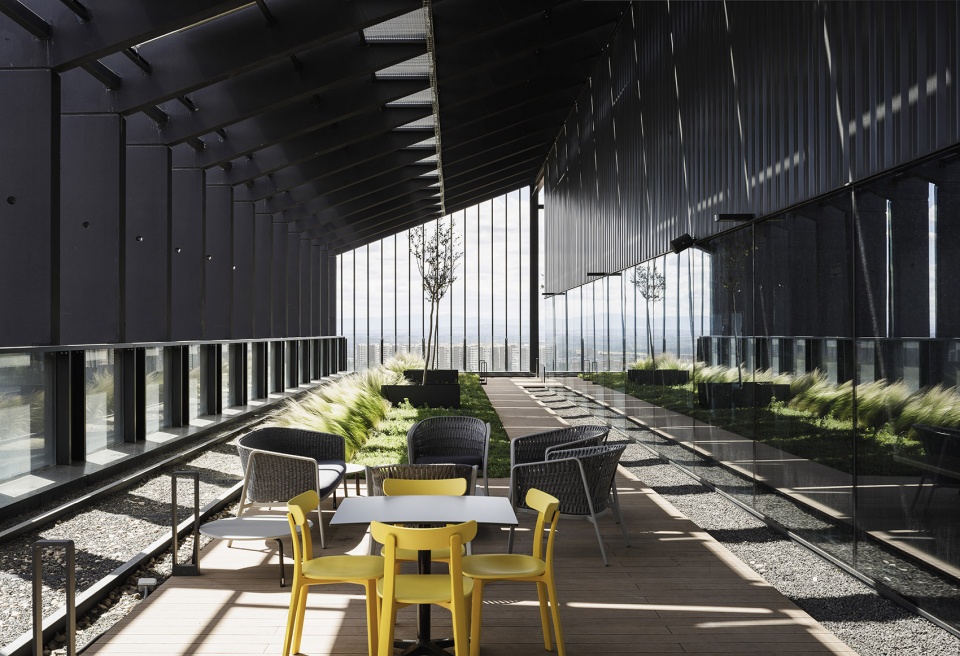 metro de madrid headquarters and transport complex