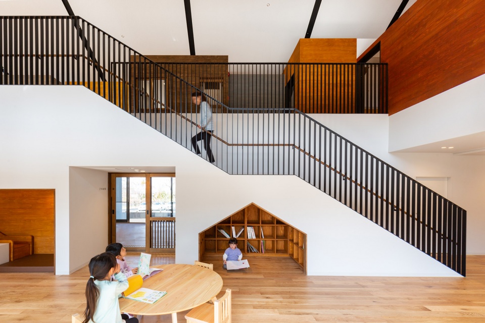 ub nursery by hibinosekkei youji no shiro kids design labo