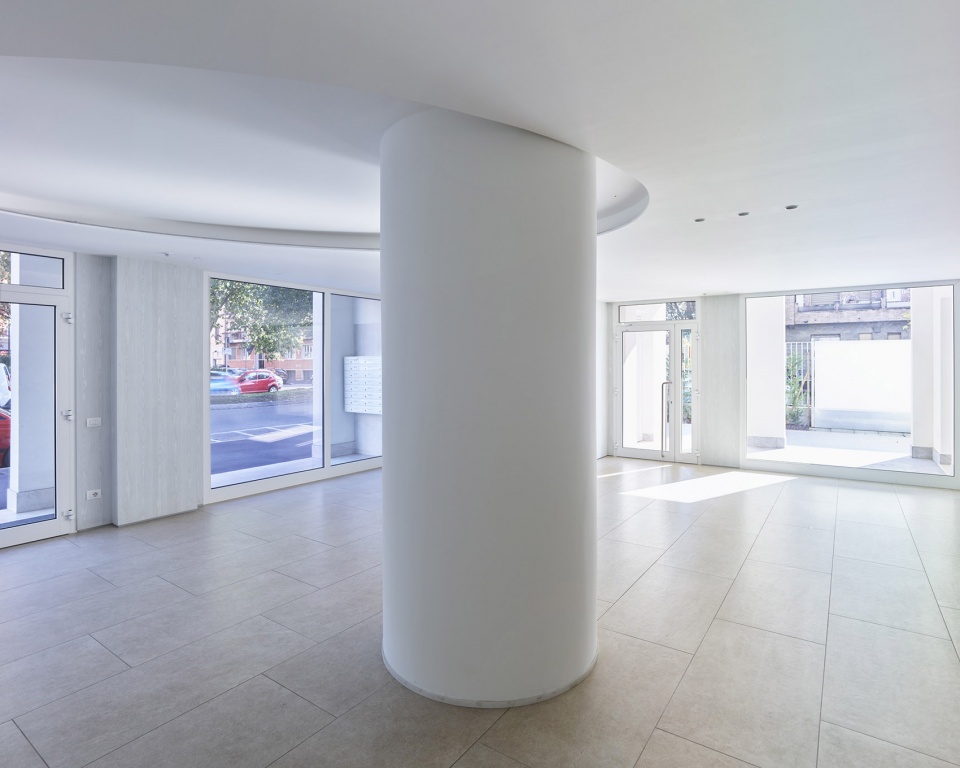 Casa Calipso Milan by Degli Esposti Architetti