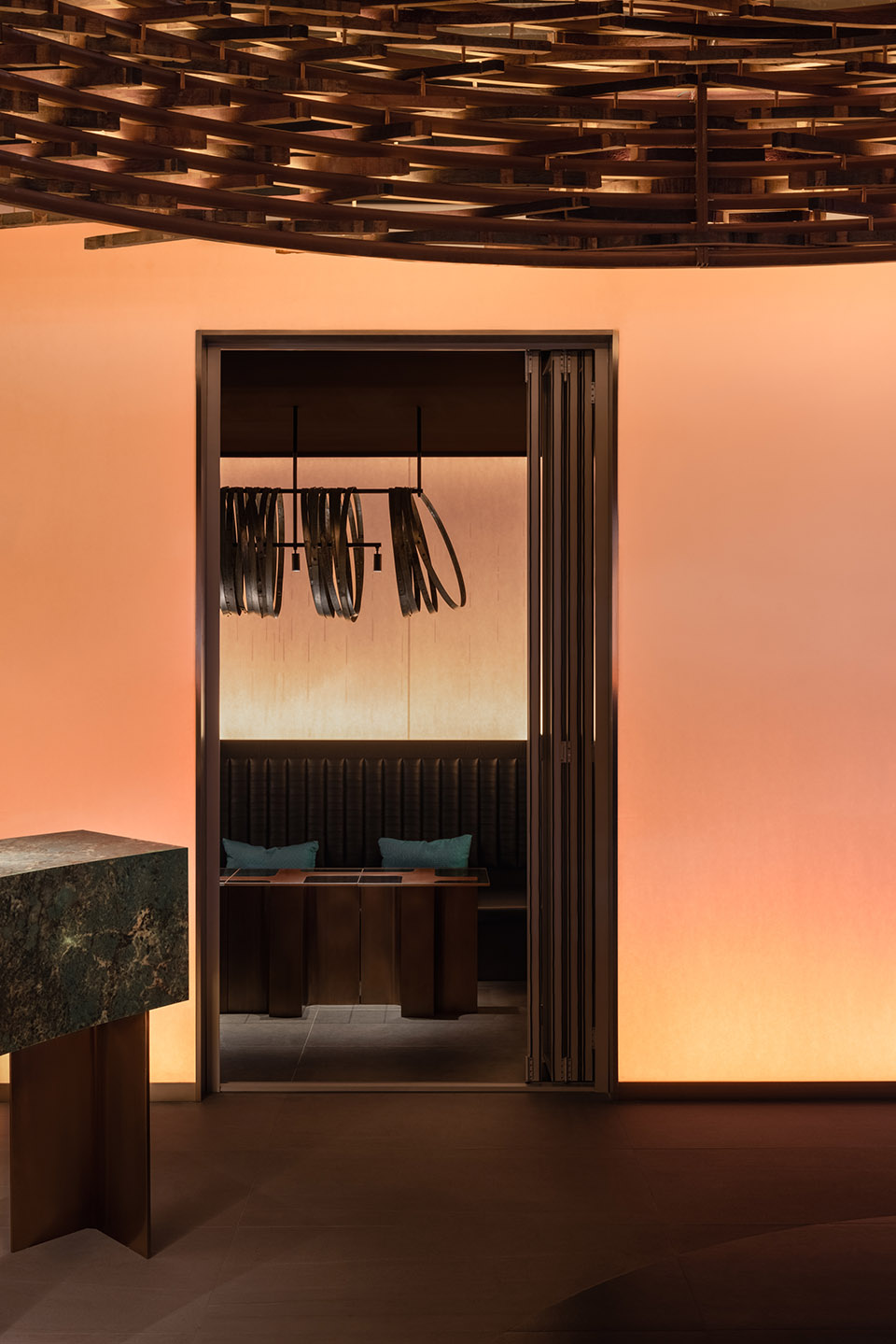Laizhou Bar by RooMoo - 谷德设计网