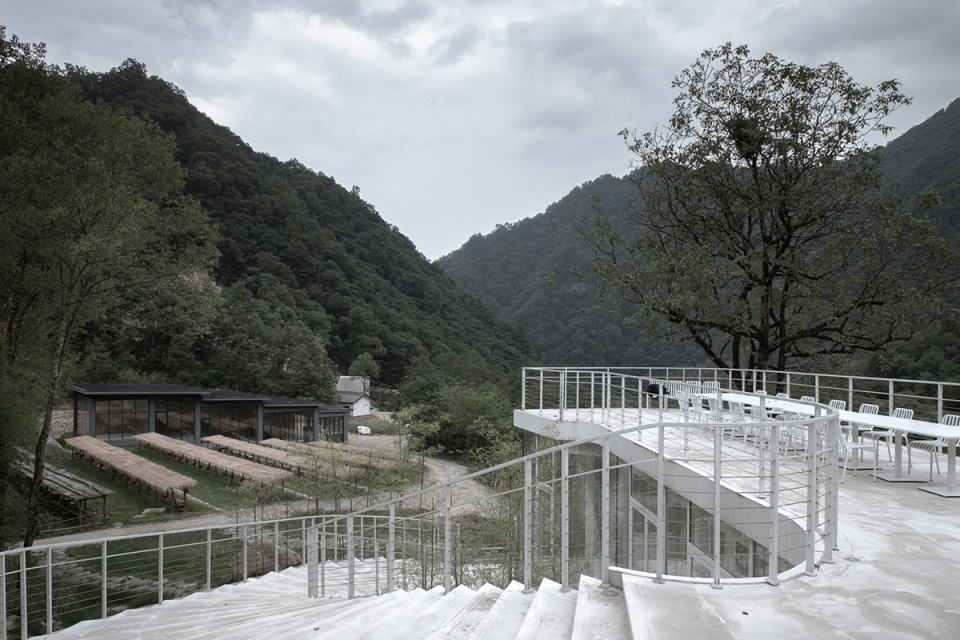 qinlin suji lone m hidden bookstore lone m cafe by studio qi architects