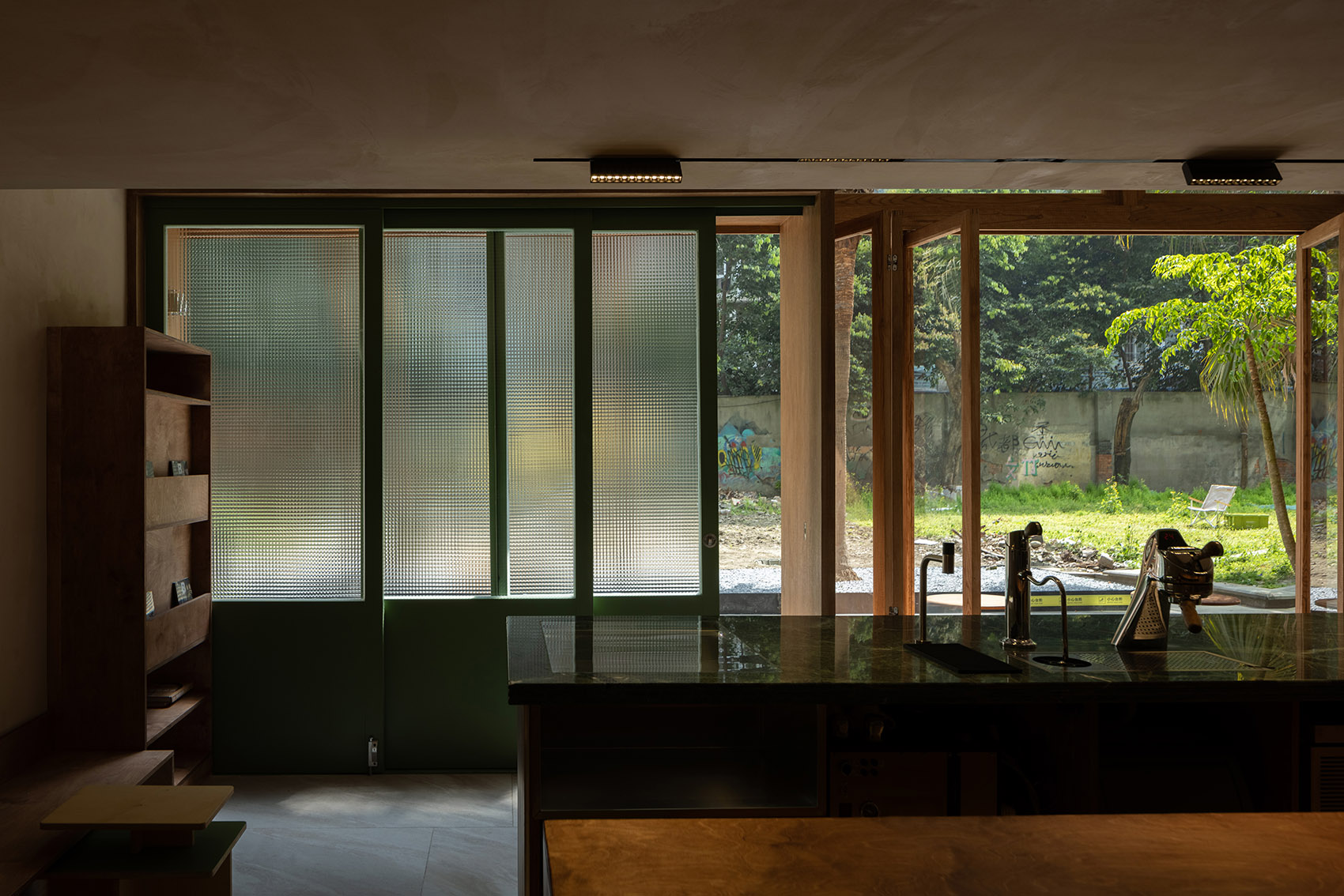 Stamp Cafe by wooom studio 谷德设计网