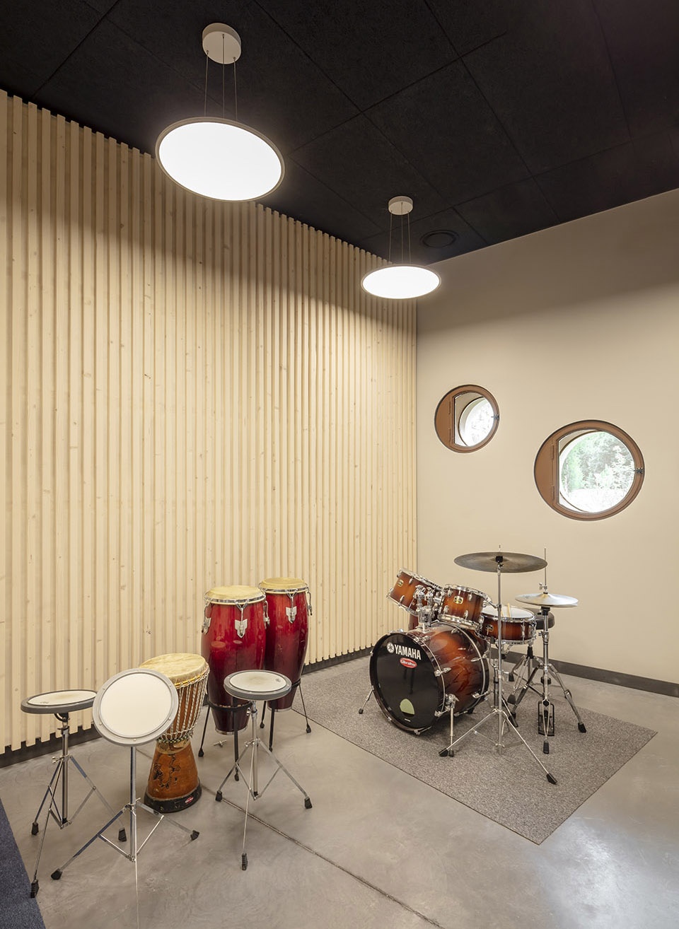 Chessy cultural centre by Opus 5 architectes uos
