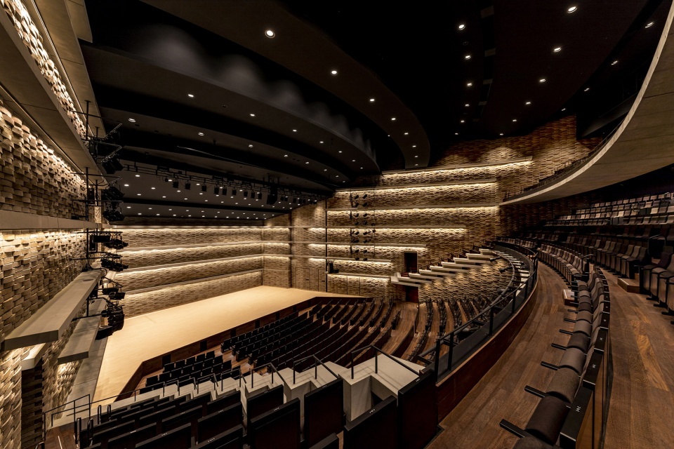 Hirakata Performing Visual Arts Center by Nikken Sekkei Ltd